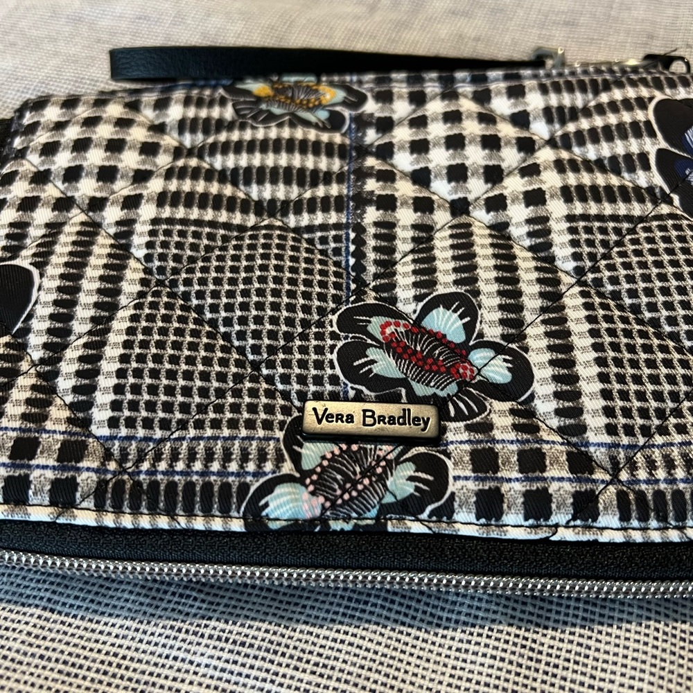 Vera Bradley zip wallet/clutch